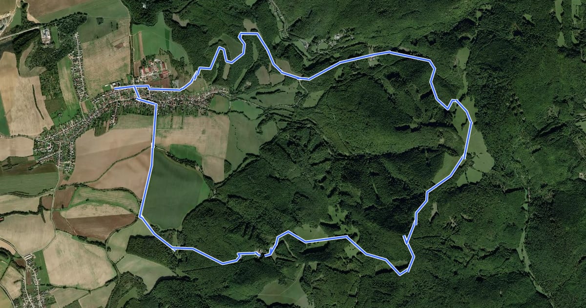 Маршрут Soblahovská 35-ka - 15km okruh на спутниковом снимке