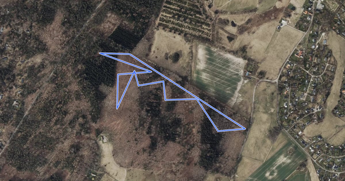 Маршрут Sort Spor Kårup Skov на спутниковом снимке