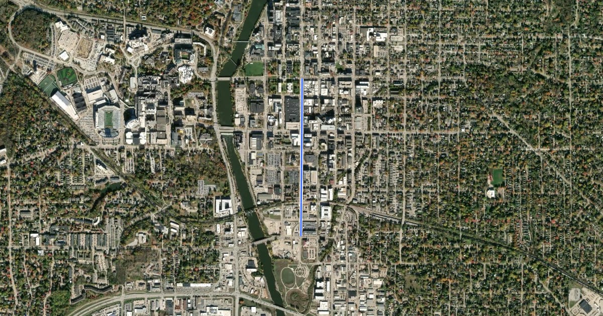 Маршрут South Clinton Street на спутниковом снимке