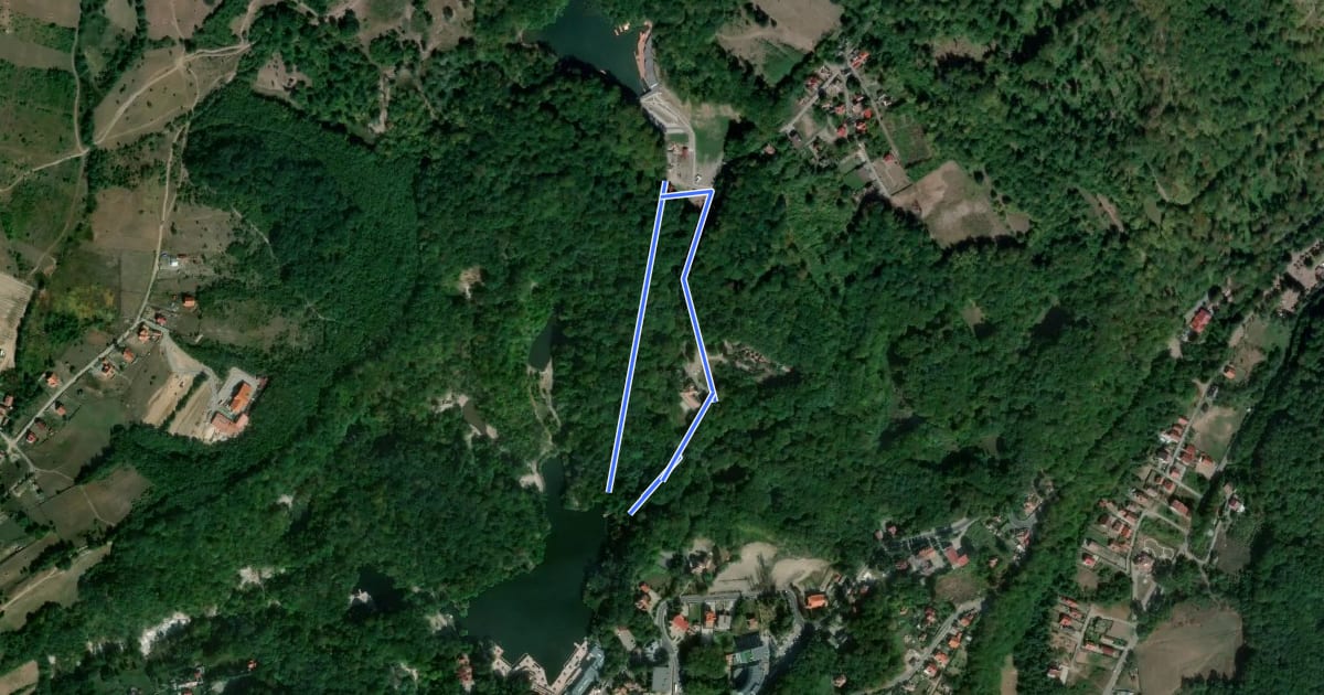 Маршрут Sovata (Tivoli) - Lacul Ursu на спутниковом снимке