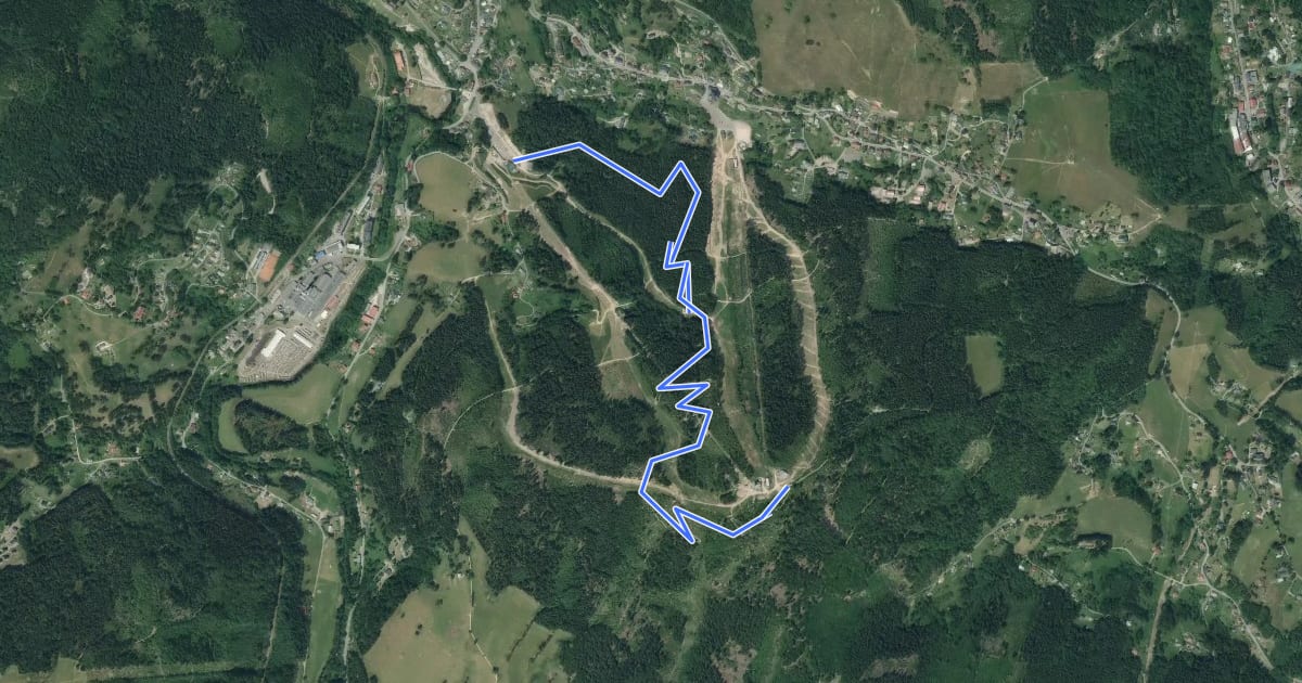 Маршрут Spičák Trail Modrý на спутниковом снимке