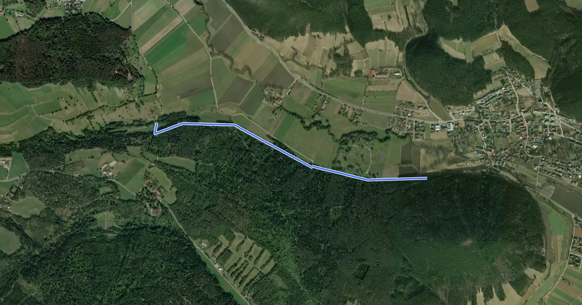 Маршрут St. Johann - Richtung Sieding entlang des Waldes um den Lenzberg на спутниковом снимке