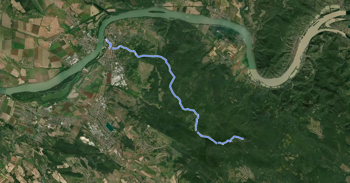 Маршрут ST209 Esztergom - Dobogókő на спутниковом снимке