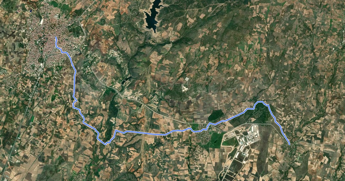 Маршрут ST604 Kirklareli - Üsküpdere на спутниковом снимке