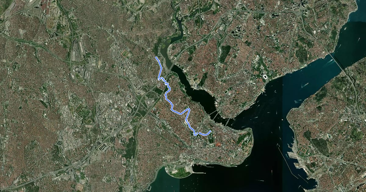 Маршрут ST615 Eyüp - Istanbul на спутниковом снимке