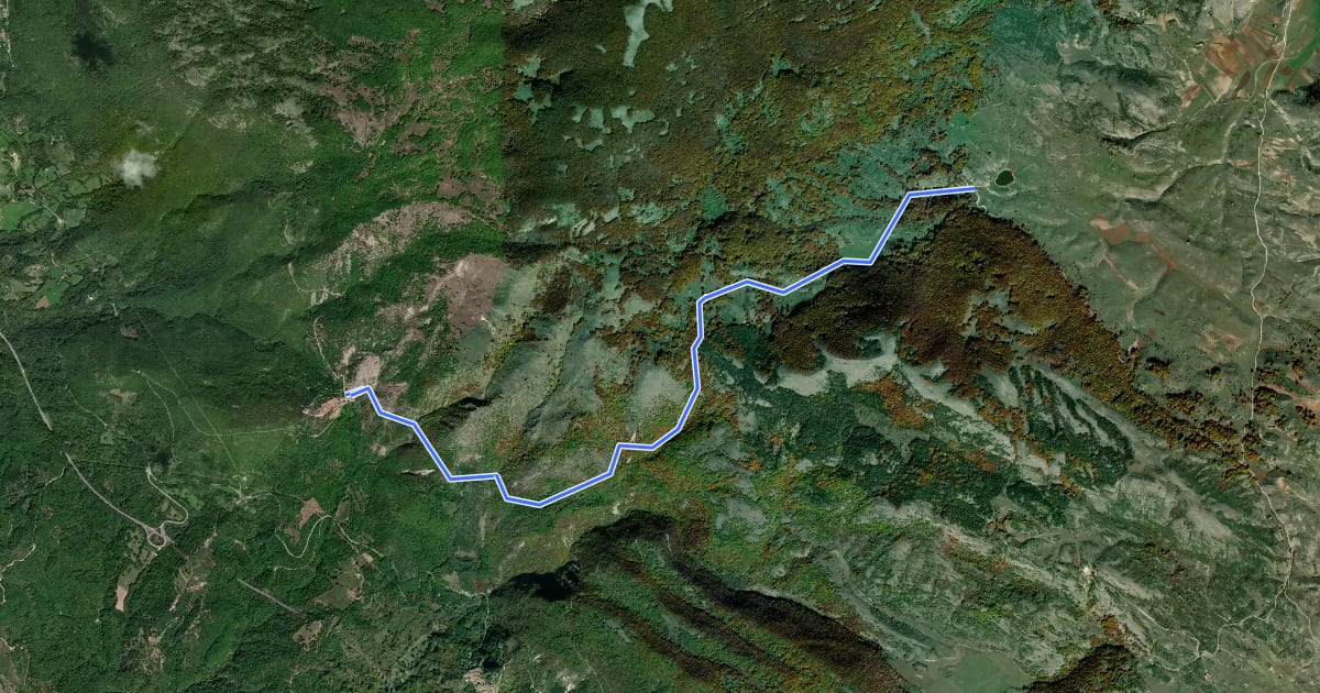 Маршрут Staffoli-Lago della Petrella на спутниковом снимке