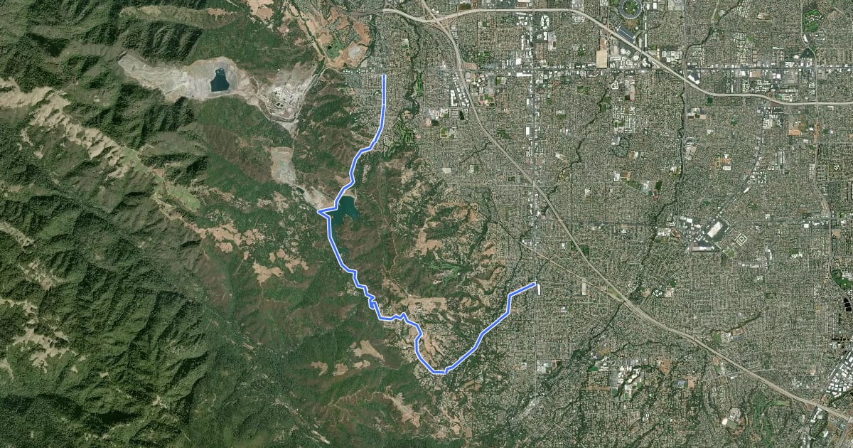 Маршрут Stevens Canyon Rd на спутниковом снимке