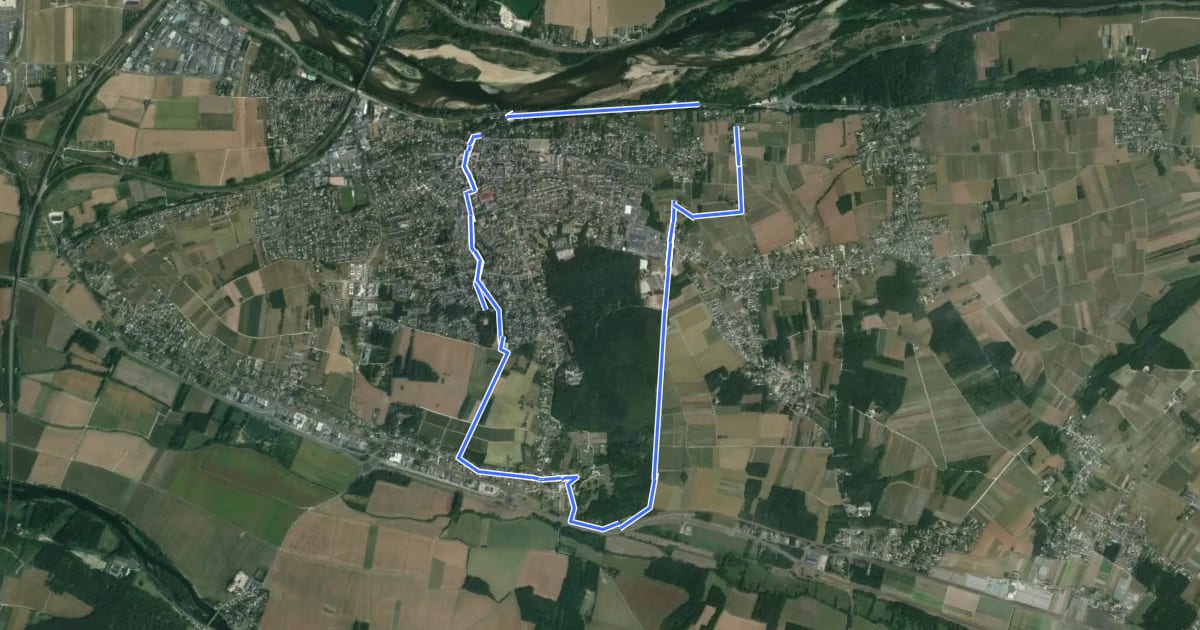 Маршрут Sur les Pas de Gabrielle d'Estrées - Montlouis-sur-Loire на спутниковом снимке