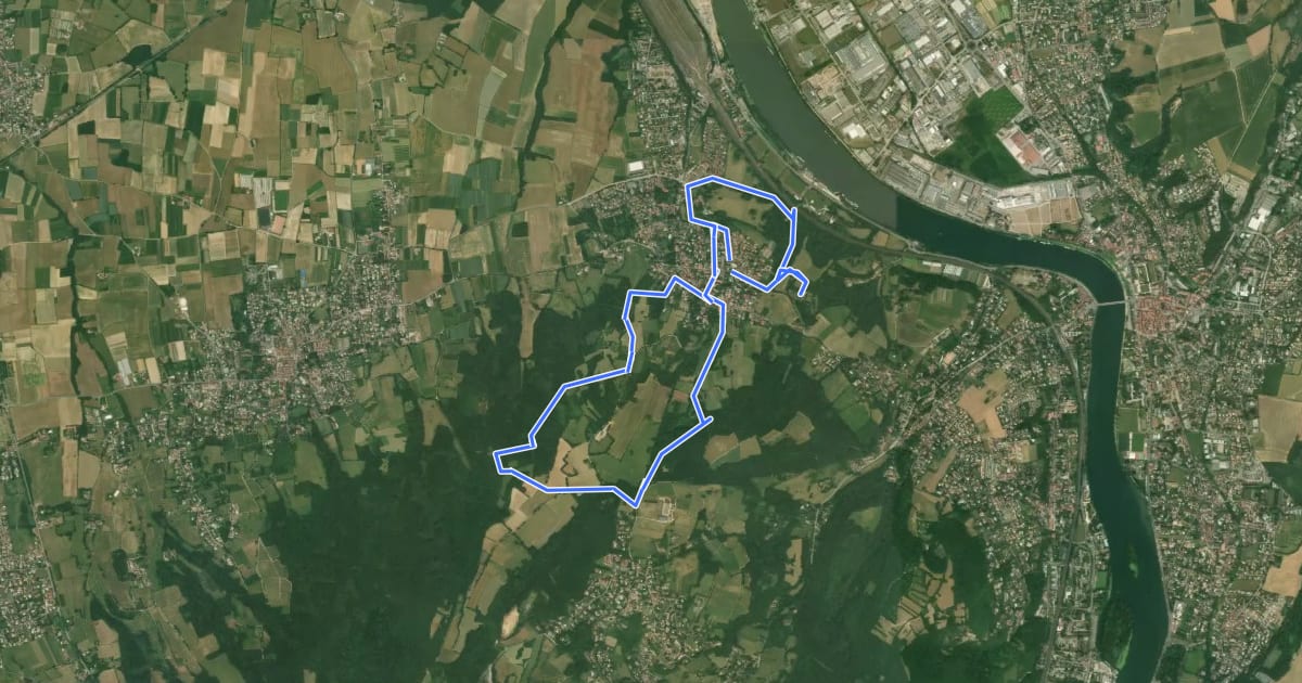 Маршрут Sur les traces d’Ampèreq на спутниковом снимке