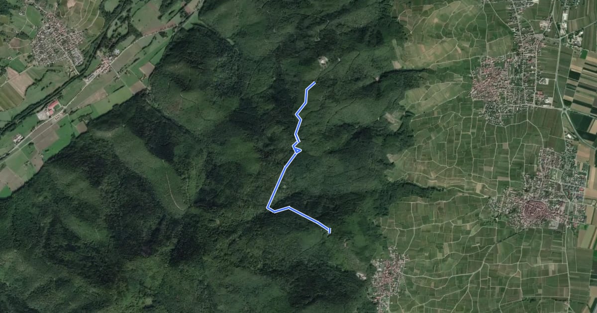 Маршрут Sur les traces de l'écureuil на спутниковом снимке