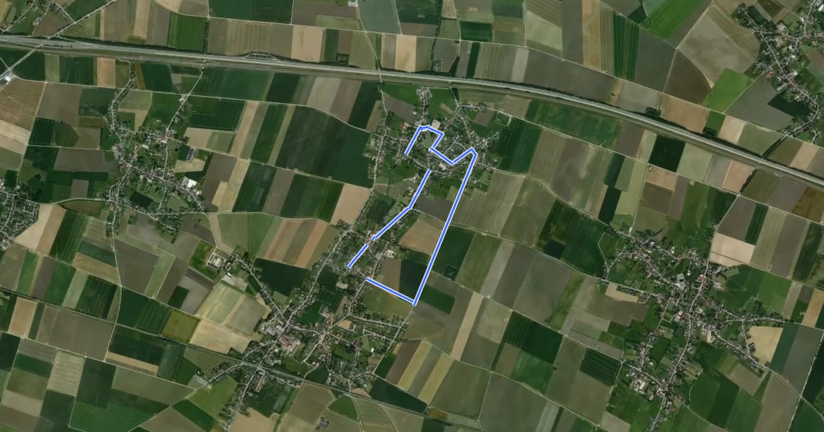 Маршрут Sur les traces du passé на спутниковом снимке