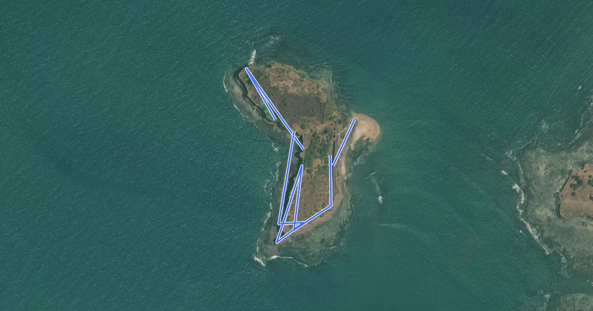 Маршрут Suvarnadurg Fort на спутниковом снимке