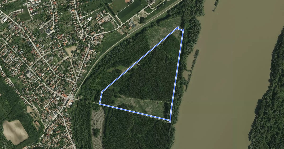 Маршрут Tőzike tanösvény на спутниковом снимке