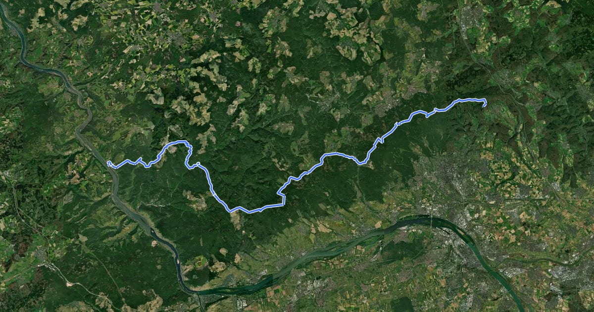 Маршрут Taunushöhenweg на спутниковом снимке