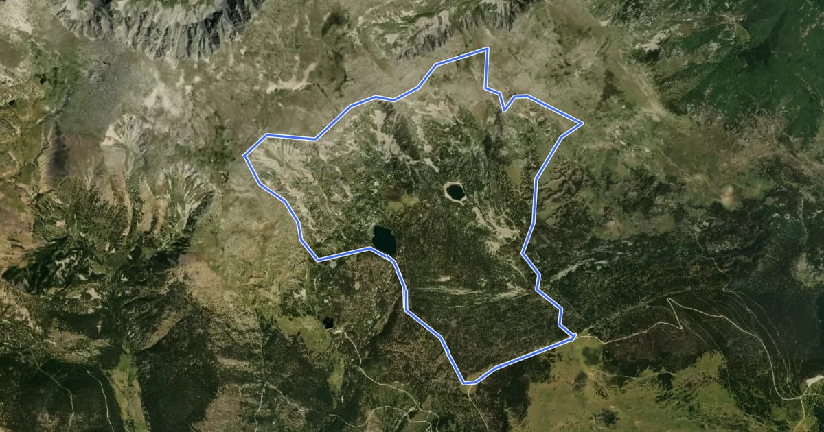 Маршрут TC230 Refugi de la Feixa Puig Farinós Estany de Malniu на спутниковом снимке