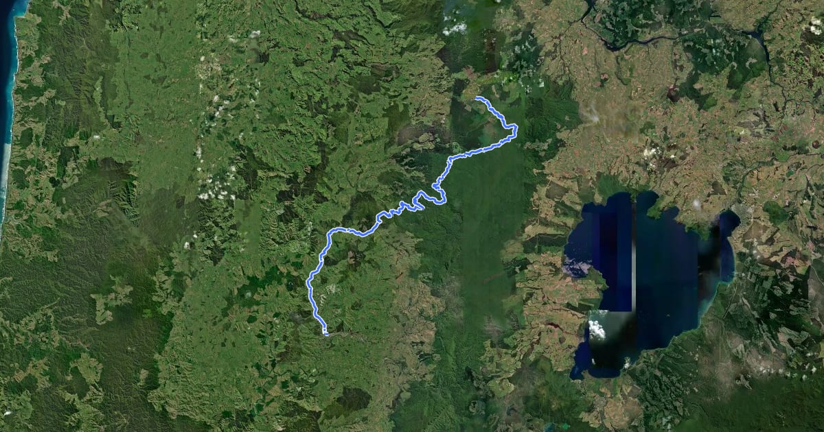 Маршрут Te Araroa - 04 Manawatū-Whanganui - a Pureora Forest Park to Taumarunui на спутниковом снимке