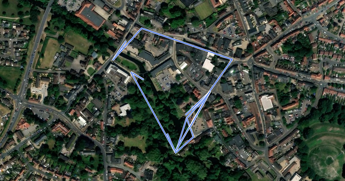 Маршрут Thetford River Trails - Gold Route (Town Centre) на спутниковом снимке