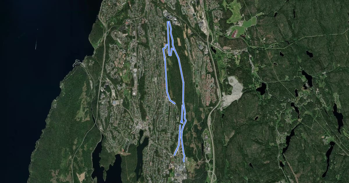 Маршрут Til fots i Oppegård 1, Grønliåsen, Oldtidsveien, Kongeveien на спутниковом снимке