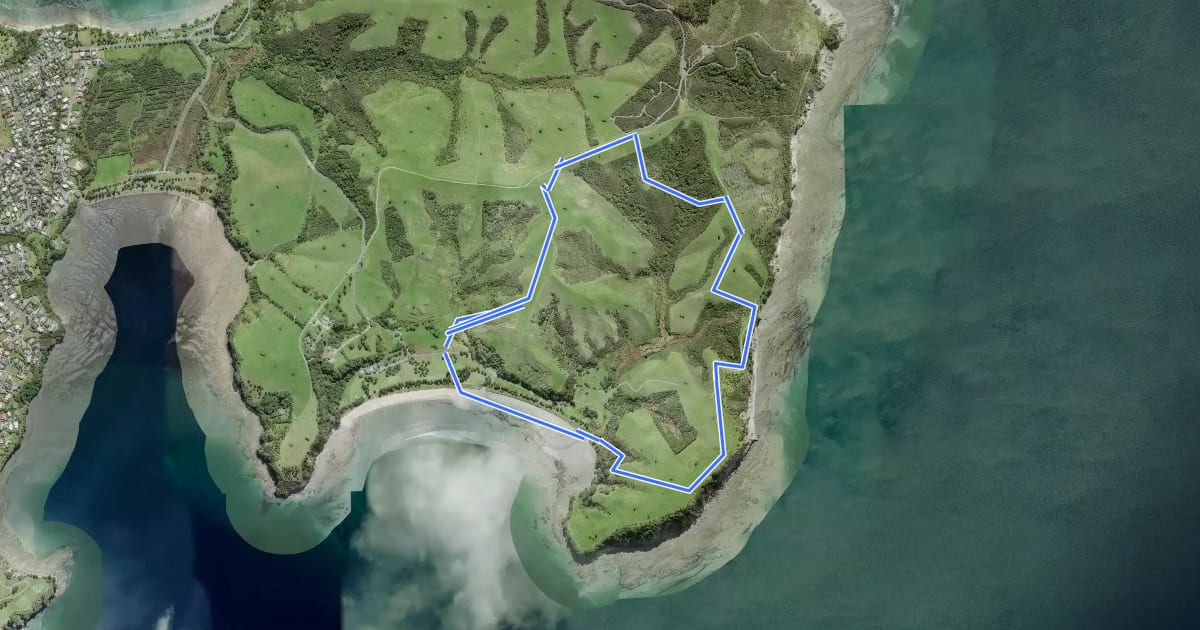 Маршрут Tiritiri Trail на спутниковом снимке