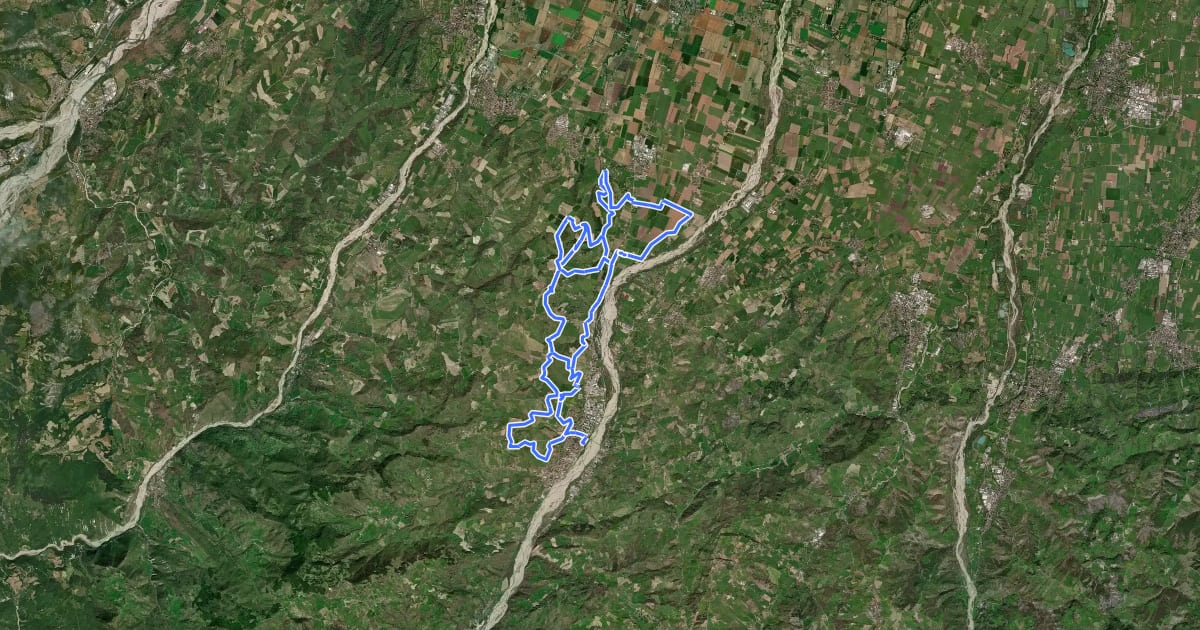Маршрут Torrechiara-Arola-Langhirano - PLAN2 на спутниковом снимке