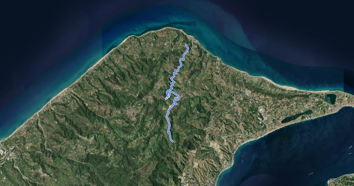 Маршрут Torrente Corsari Masse Monte Ciccia на спутниковом снимке