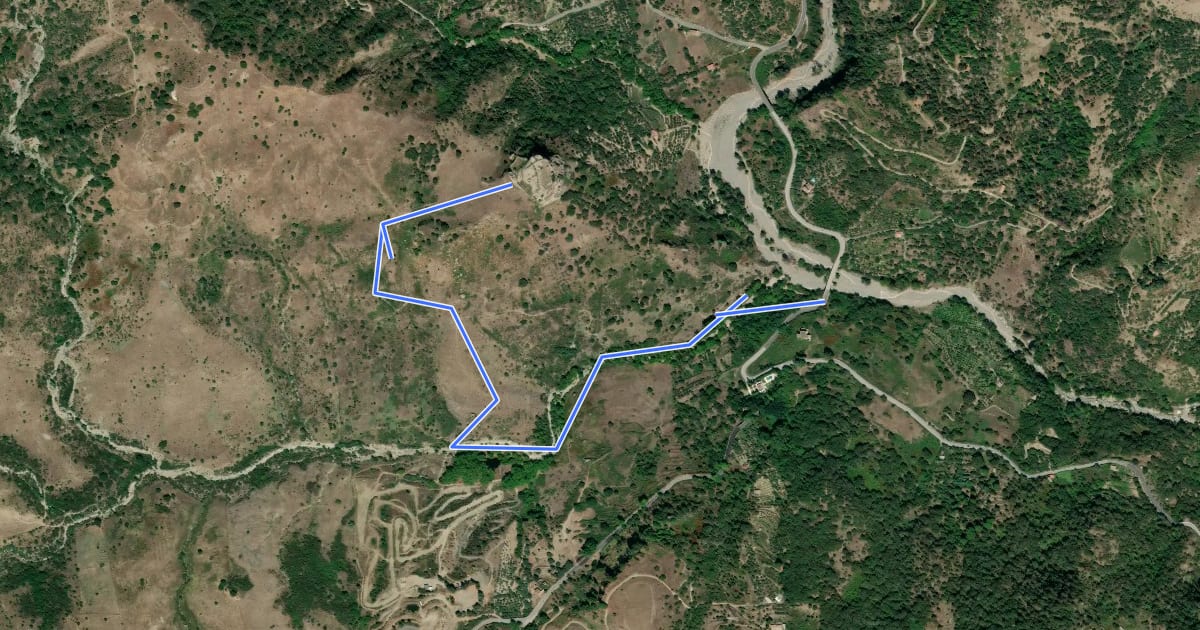 Маршрут Torrente Iatro Rocca Badia на спутниковом снимке