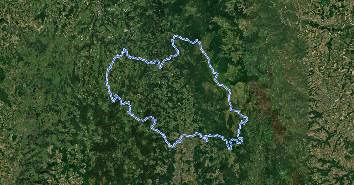 Маршрут Tour de Pays en Livradois-Forez на спутниковом снимке