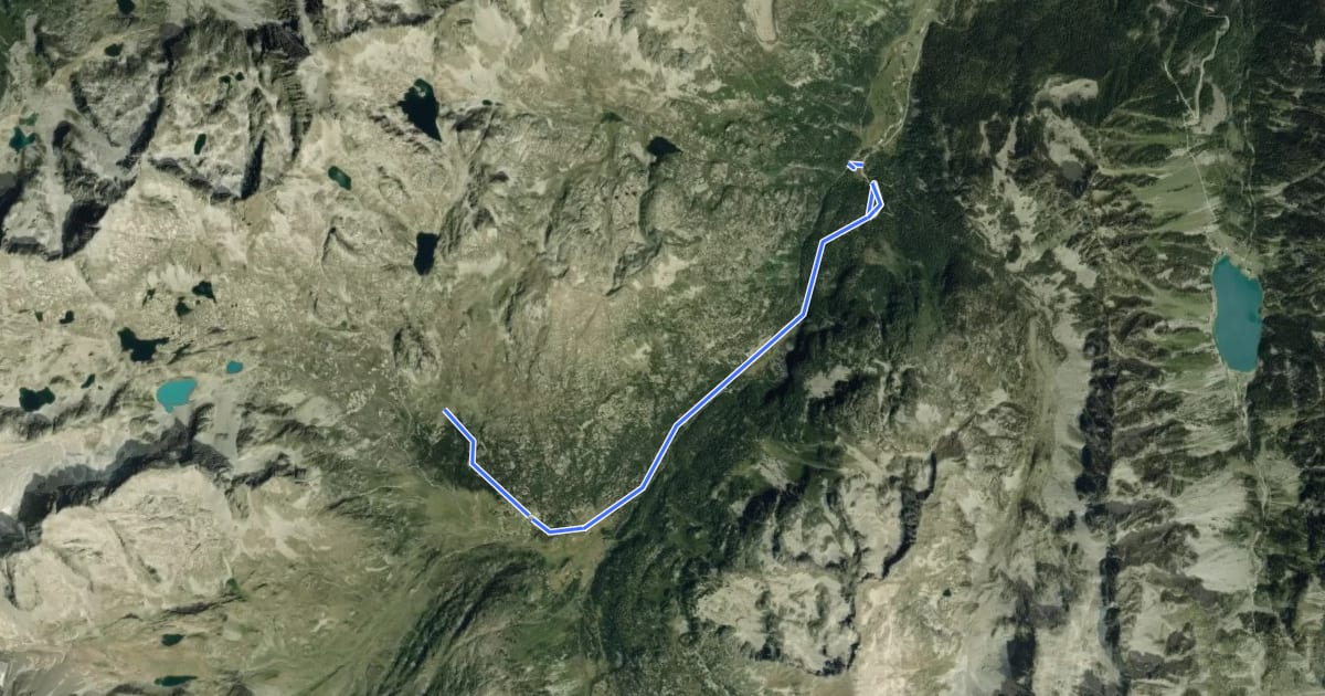 Маршрут Tour des lacs dans la vallée du Marcadau на спутниковом снимке