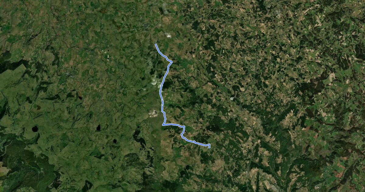 Маршрут Tour des Monts d'Aubrac - variante на спутниковом снимке
