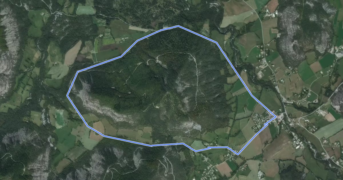 Маршрут Tour du Château на спутниковом снимке