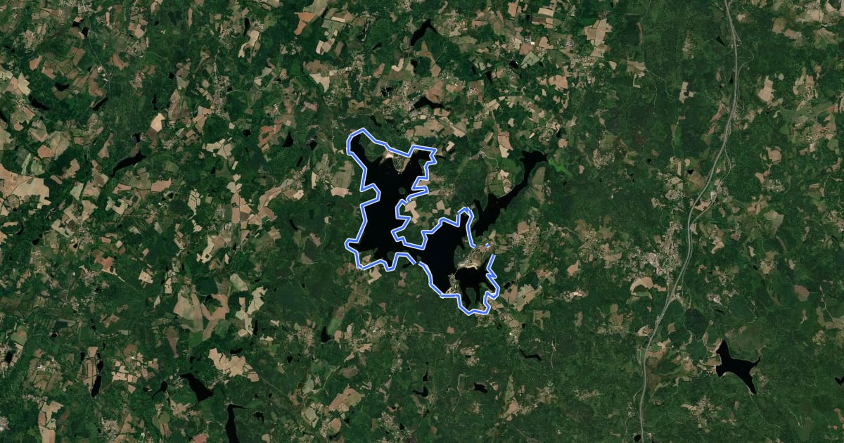 Маршрут Tour du Lac de Saint-Pardoux на спутниковом снимке