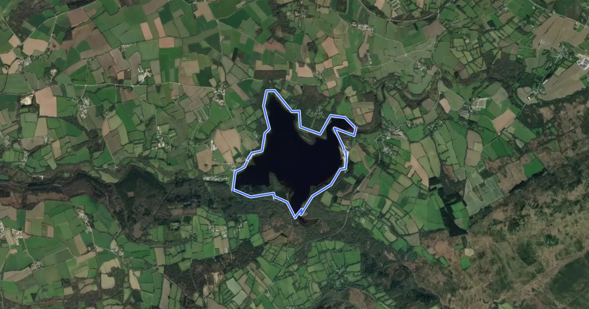 Маршрут Tour du Lac du Drennec на спутниковом снимке