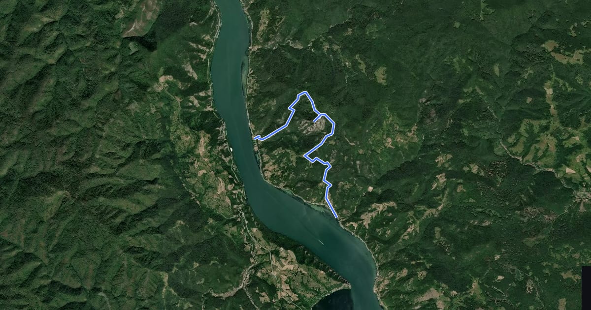 Маршрут Traseul ecoturistic Trescovăț на спутниковом снимке