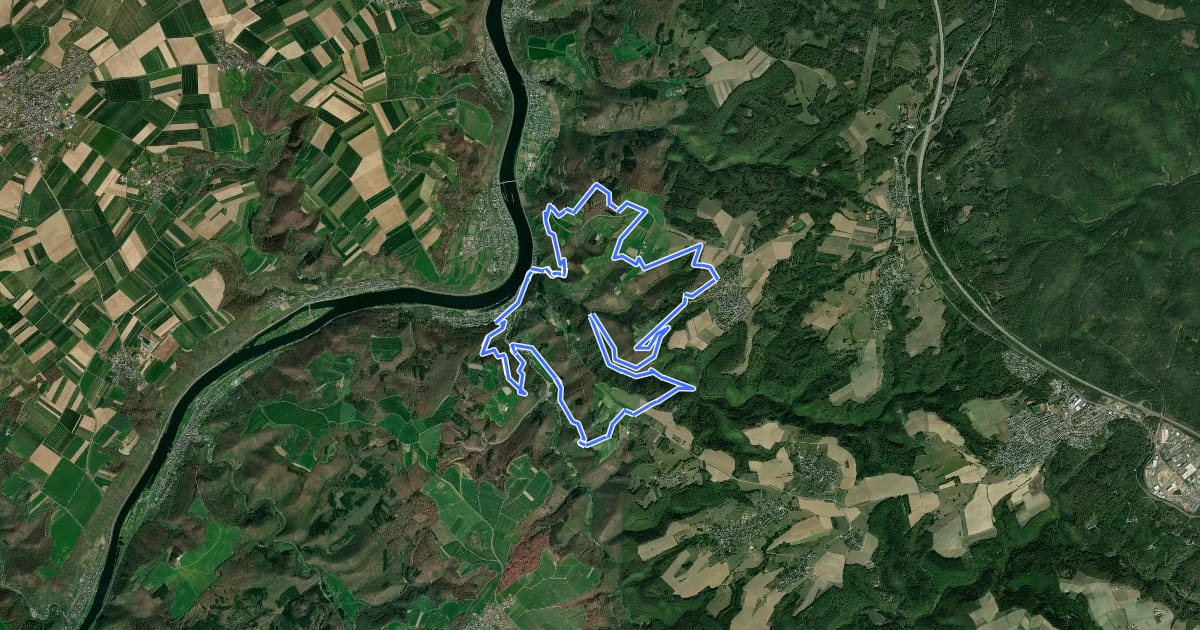 Маршрут Traumpfad Bergschluchtenpfad Ehrenburg на спутниковом снимке