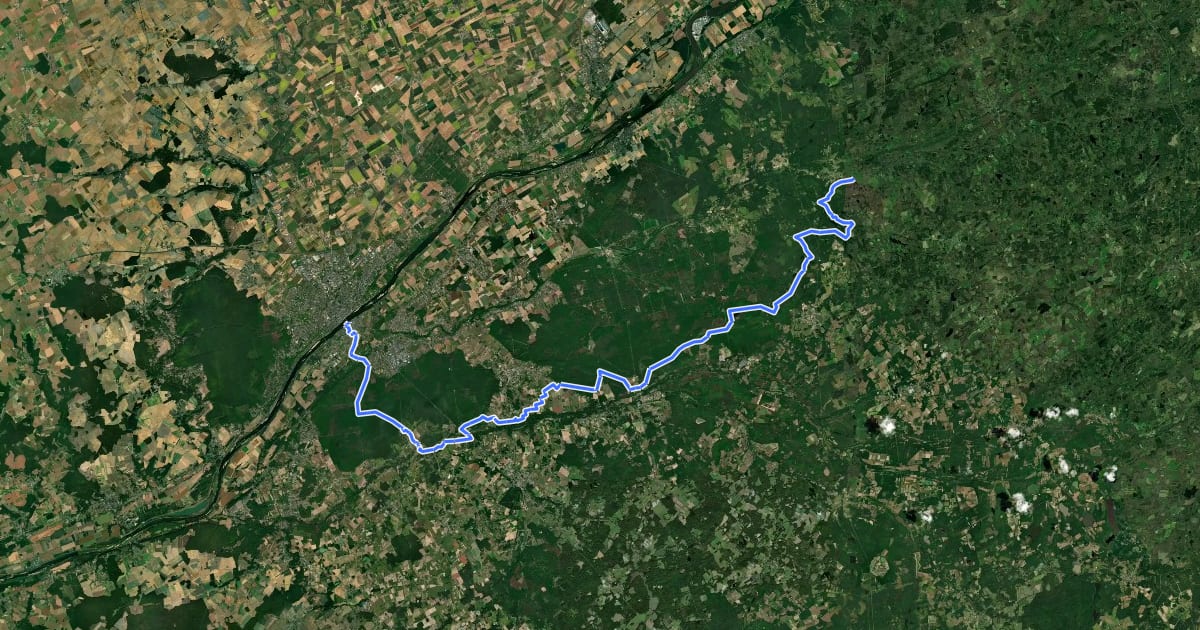 Маршрут Traversée de la Sologne, de La Ferté St-Cyr à Blois на спутниковом снимке