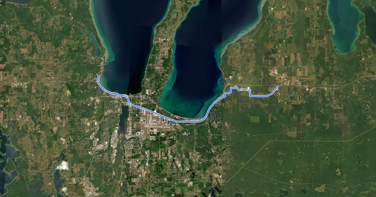 Маршрут Traverse Area Recreational Trail на спутниковом снимке
