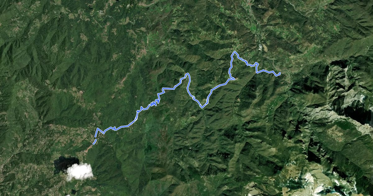 Маршрут Trekking Lunigiana 12 на спутниковом снимке