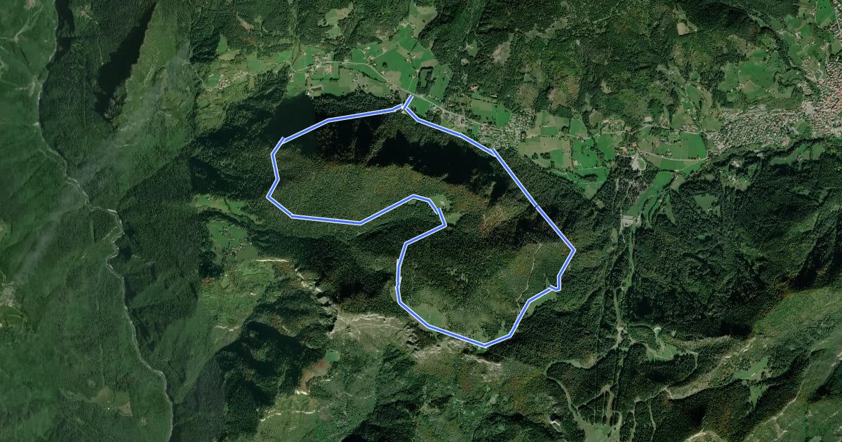 Маршрут Trekking tra malghe e menhir anello 1: Salven - Val Sorda - Corvino - Triangolo на спутниковом снимке