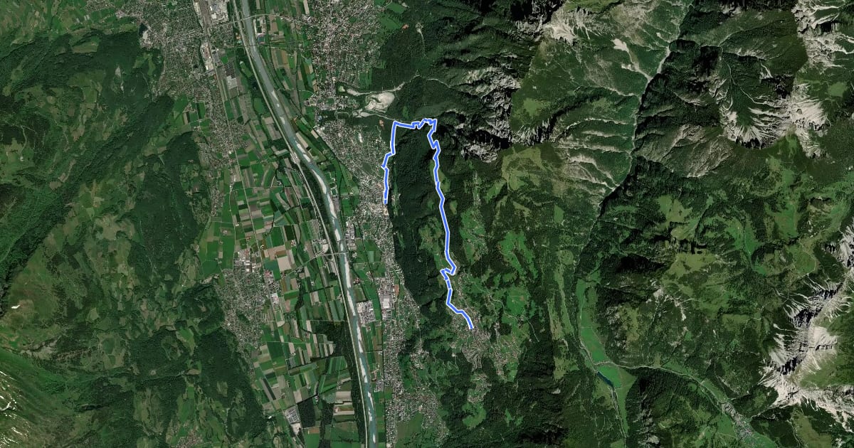 Маршрут Triesenberg - Baholz - Vaduz на спутниковом снимке