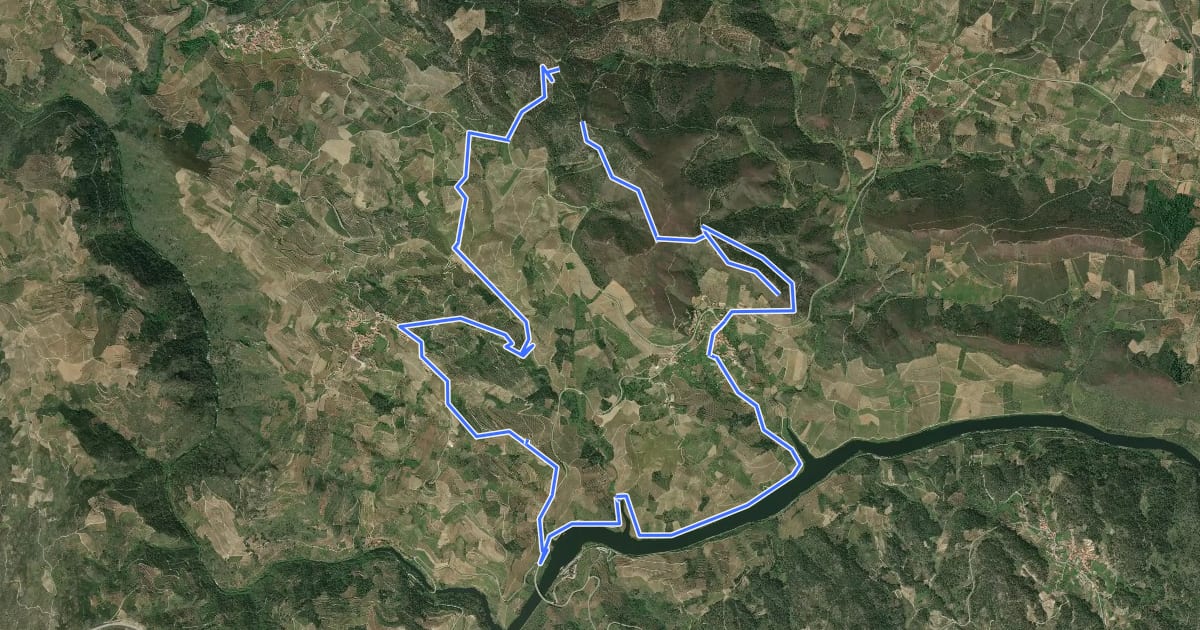 Маршрут Trilho da Sobreira – Casa da Floresta – Porrais на спутниковом снимке