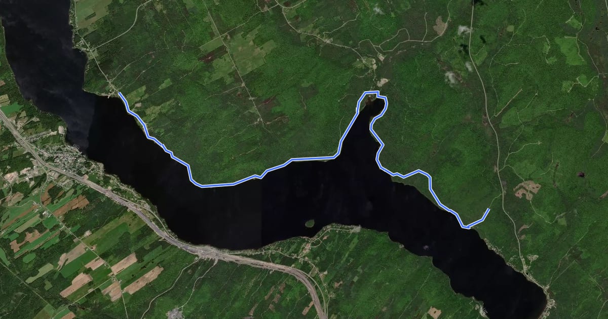 Маршрут Tronçon la Grande Baie на спутниковом снимке