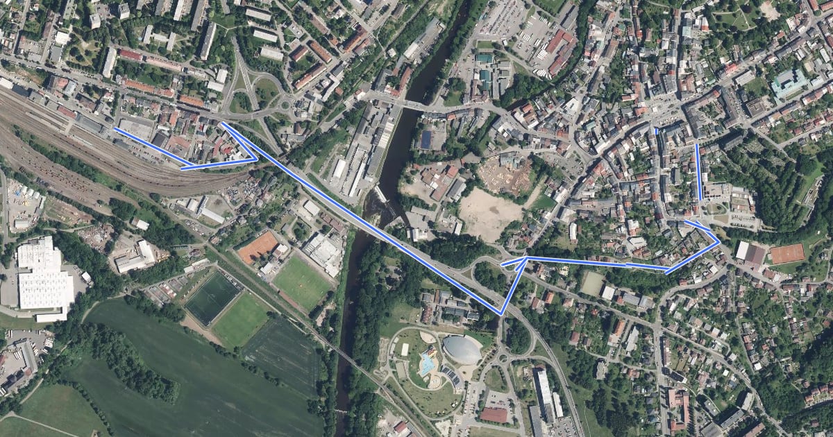 Маршрут Turnov, centrum – Turnov, nádraží на спутниковом снимке