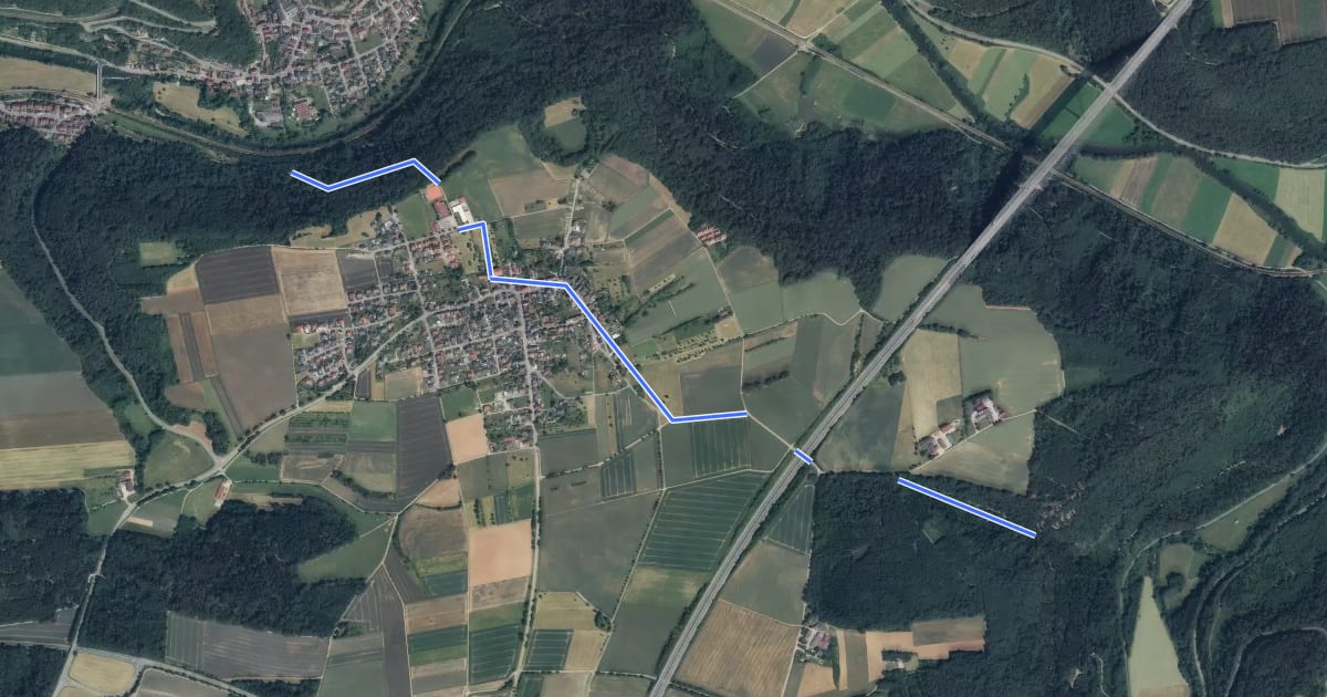Маршрут Äußerer Hauptweg - Mühlen am Neckar - Weg-4 - Mühlen am Neckar - Ahldorf - zu blauer Strich (Eyach - Mühringen) на спутниковом снимке