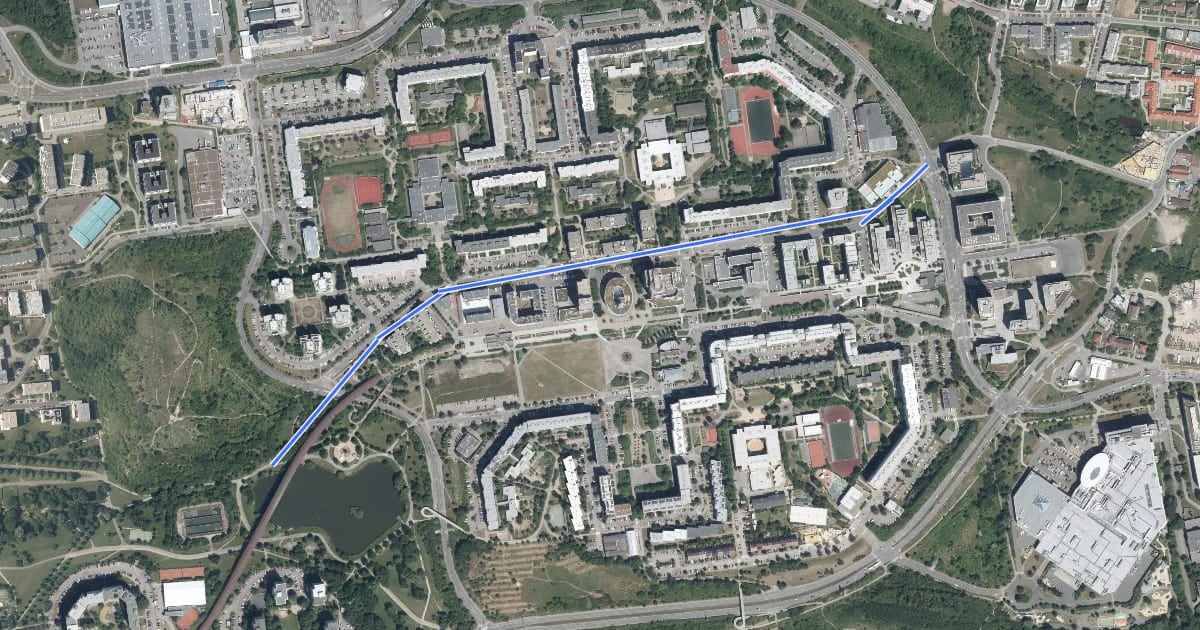 Маршрут Užívaná alternativa bud. A13 на спутниковом снимке