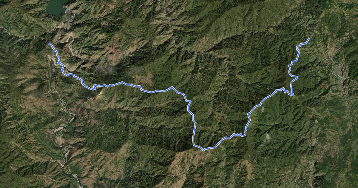 Маршрут Ugo Traverse на спутниковом снимке