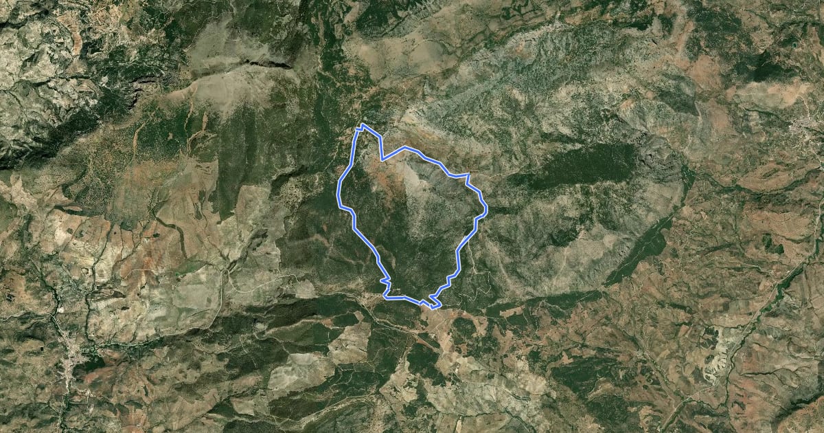 Маршрут Un paseo por el Karst de Sierra Mágina на спутниковом снимке