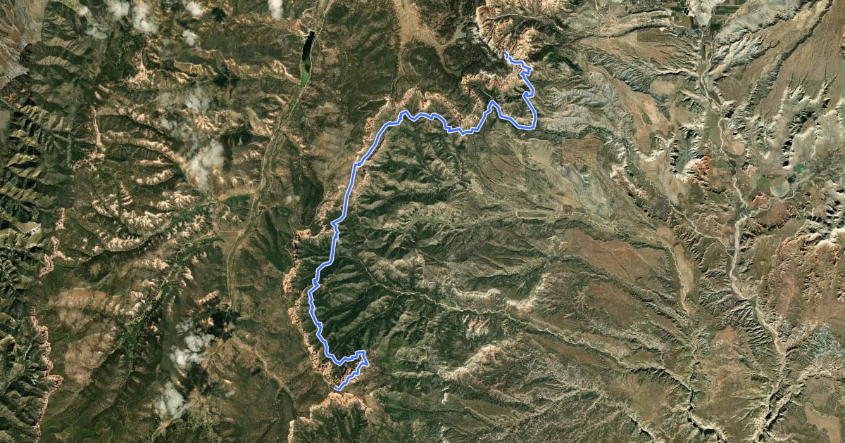 Маршрут Under-the-Rim Trail на спутниковом снимке
