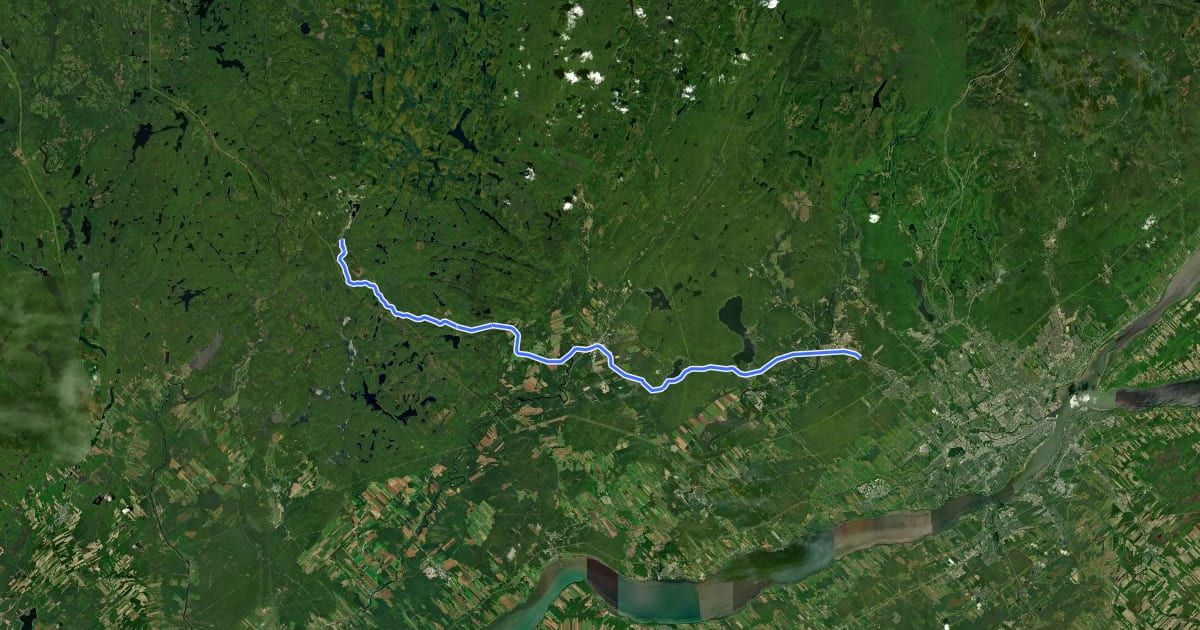 Маршрут Vélopiste Jacques-Cartier / Portneuf на спутниковом снимке
