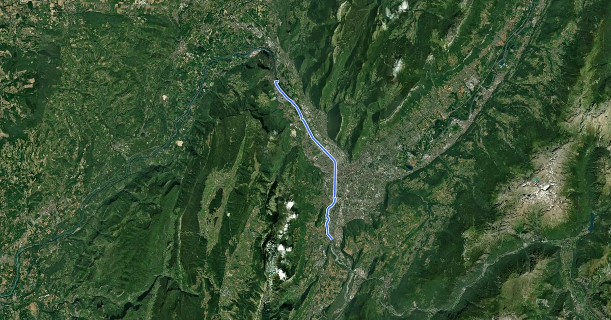 Маршрут Véloroute de la traversée des Alpes на спутниковом снимке