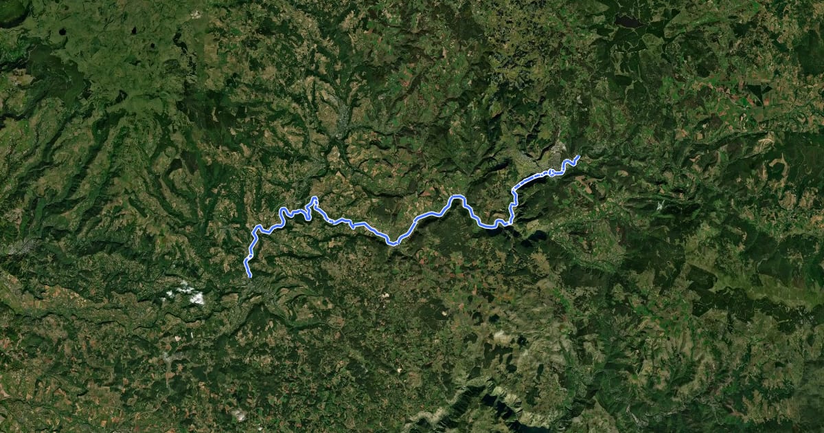 Маршрут Véloroute de la Vallée du Lot (Banassac - Mende) на спутниковом снимке